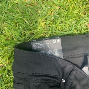 black mid rise jeans